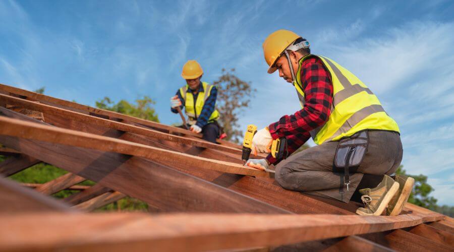Professional gutter cleaning in Lowell, OH